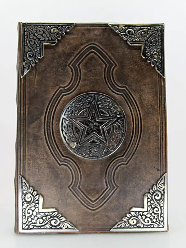 Caderno com símbolo do pentágono/pentagrama
