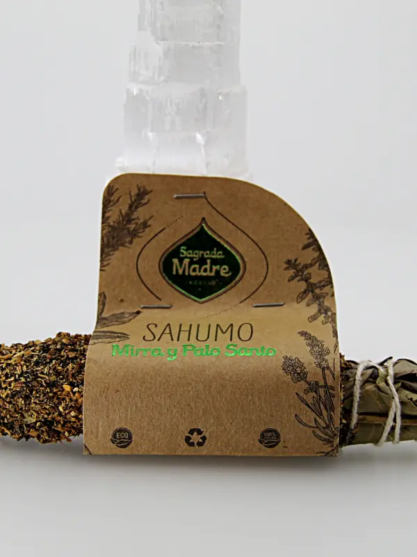 A Tocha Mirra e Pau Santo tem como objetivo a limpeza e elevação espiritual.