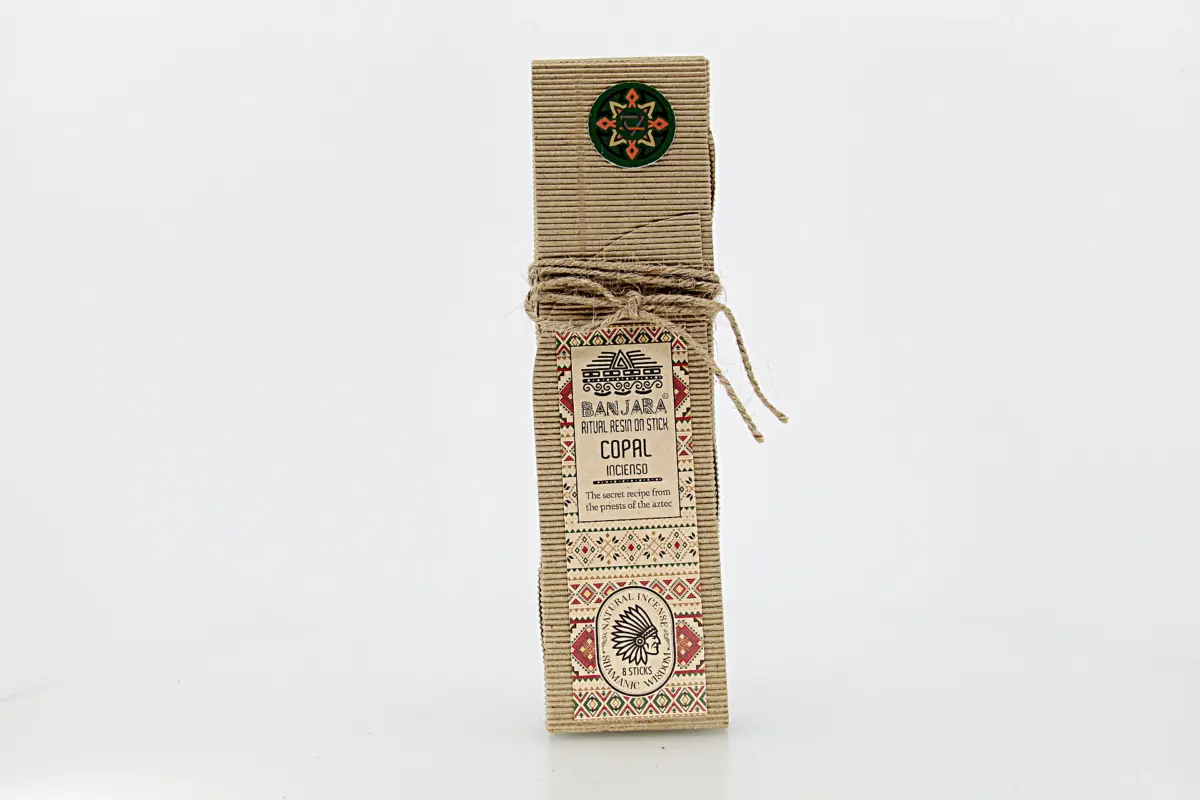 O incenso Banjara é originário da Índia e produzido artesanalmente por artesãos da comunidade tribal Banjara
