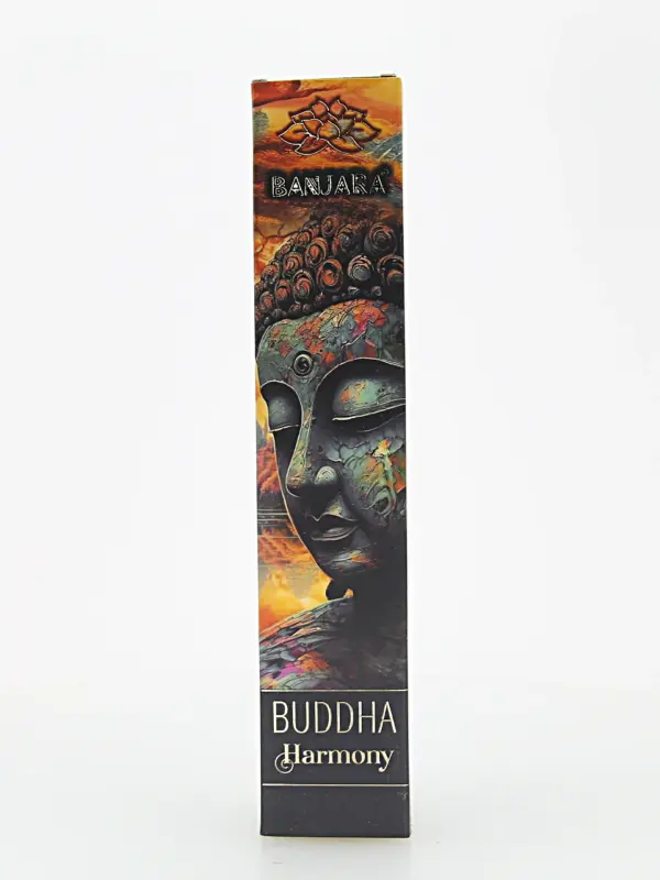 O incenso Banjara Buda é originário da Índia e produzido artesanalmente por artesãos da comunidade tribal Banjara