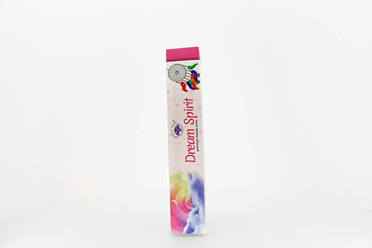 O incenso Green Tree Espírito Sonho é originário da Índia e produzido com ingredientes 100% naturais. Enrolado à mão