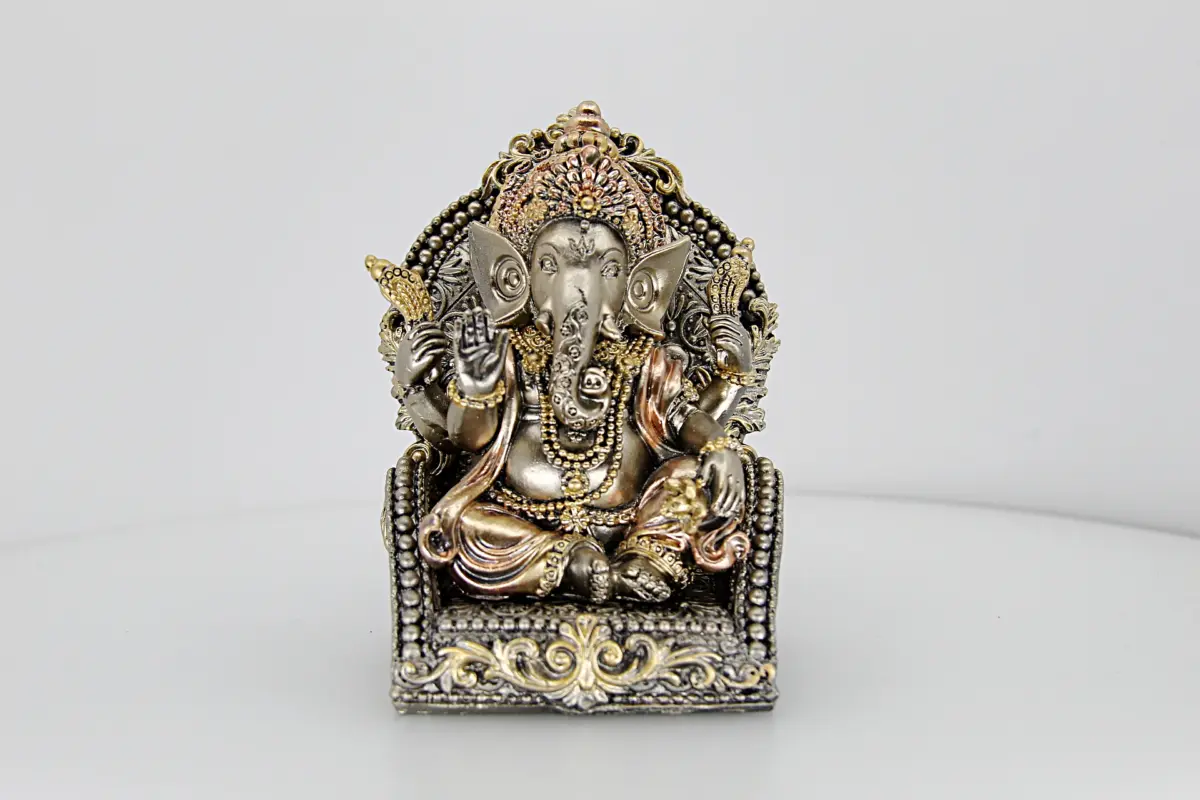 Ganesha une espiritualidade e elegância na decoração.