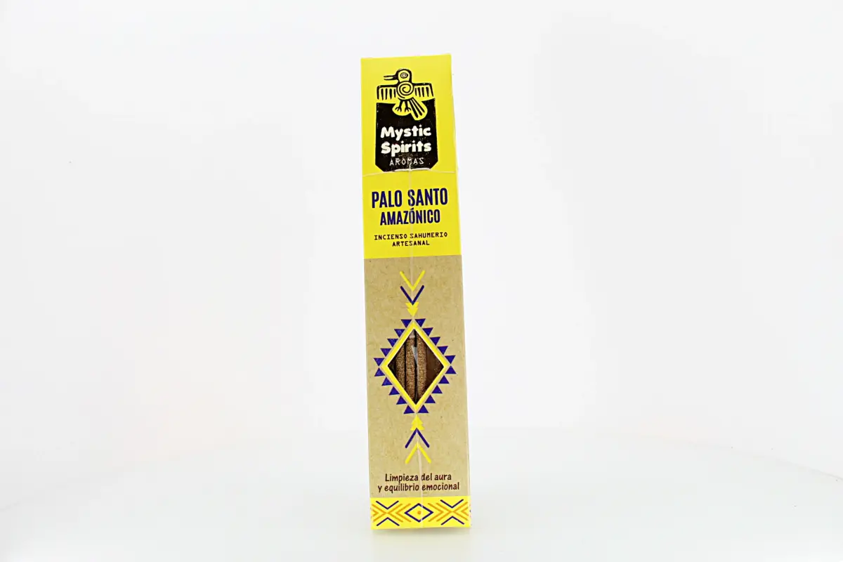 O incenso Mystic Spirits Pau Santo é elaborado com madeiras sagradas