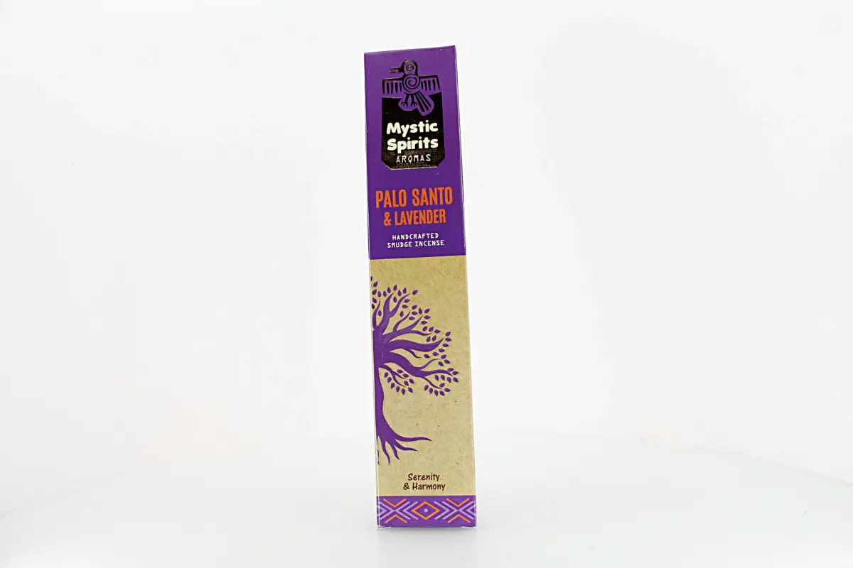 Contém lascas naturais de Pau Santo