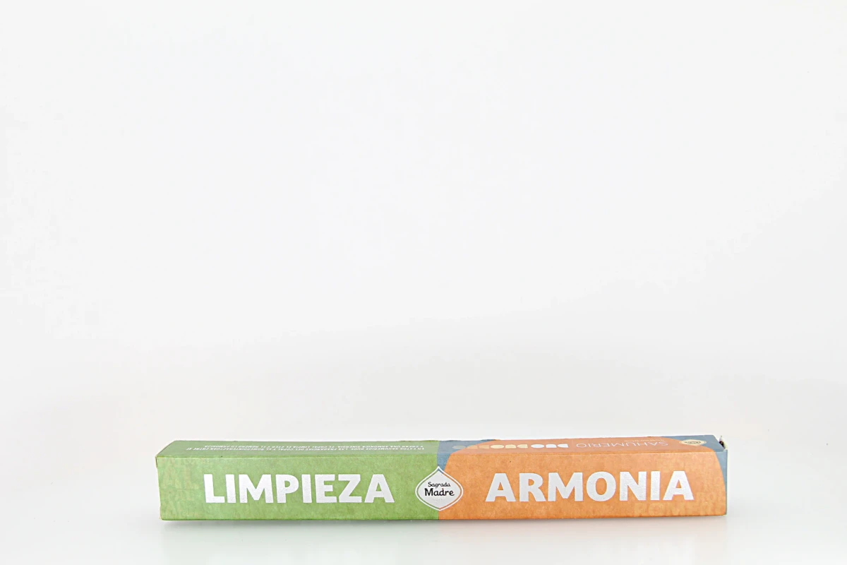 O incenso Sahumerio Duplo Limpeza & Harmonia foi criado para promover purificação energética e equilíbrio do ambiente. A sua fragrância envolvente ajuda a remover energias densas