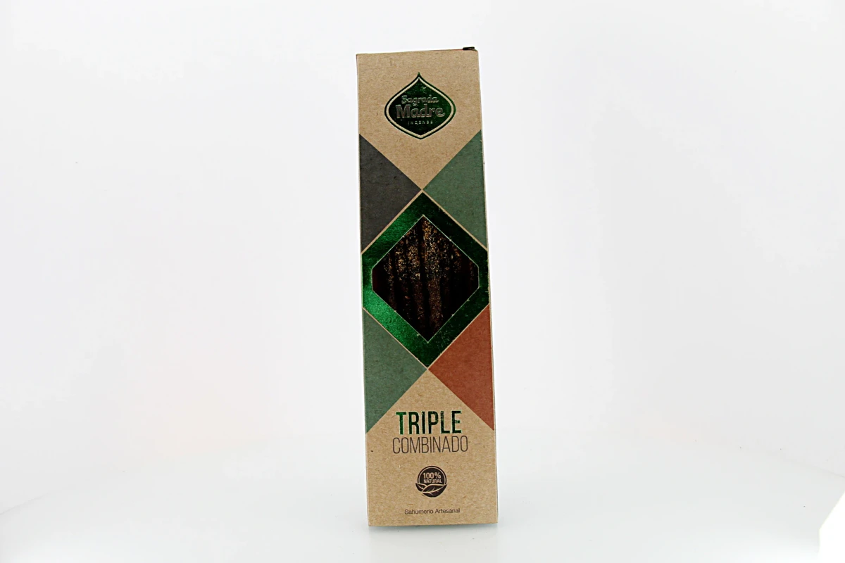 O incenso triple combinado da Madre Terra é feito de uma combinação de madeiras sagradas