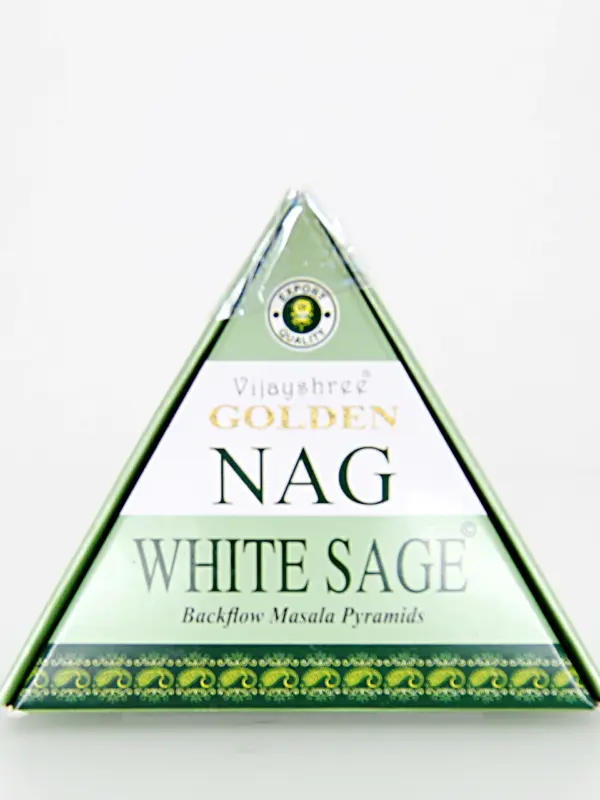 O incenso Golden Nag White Sage em pirâmides backflow é elaborado com ingredientes naturais