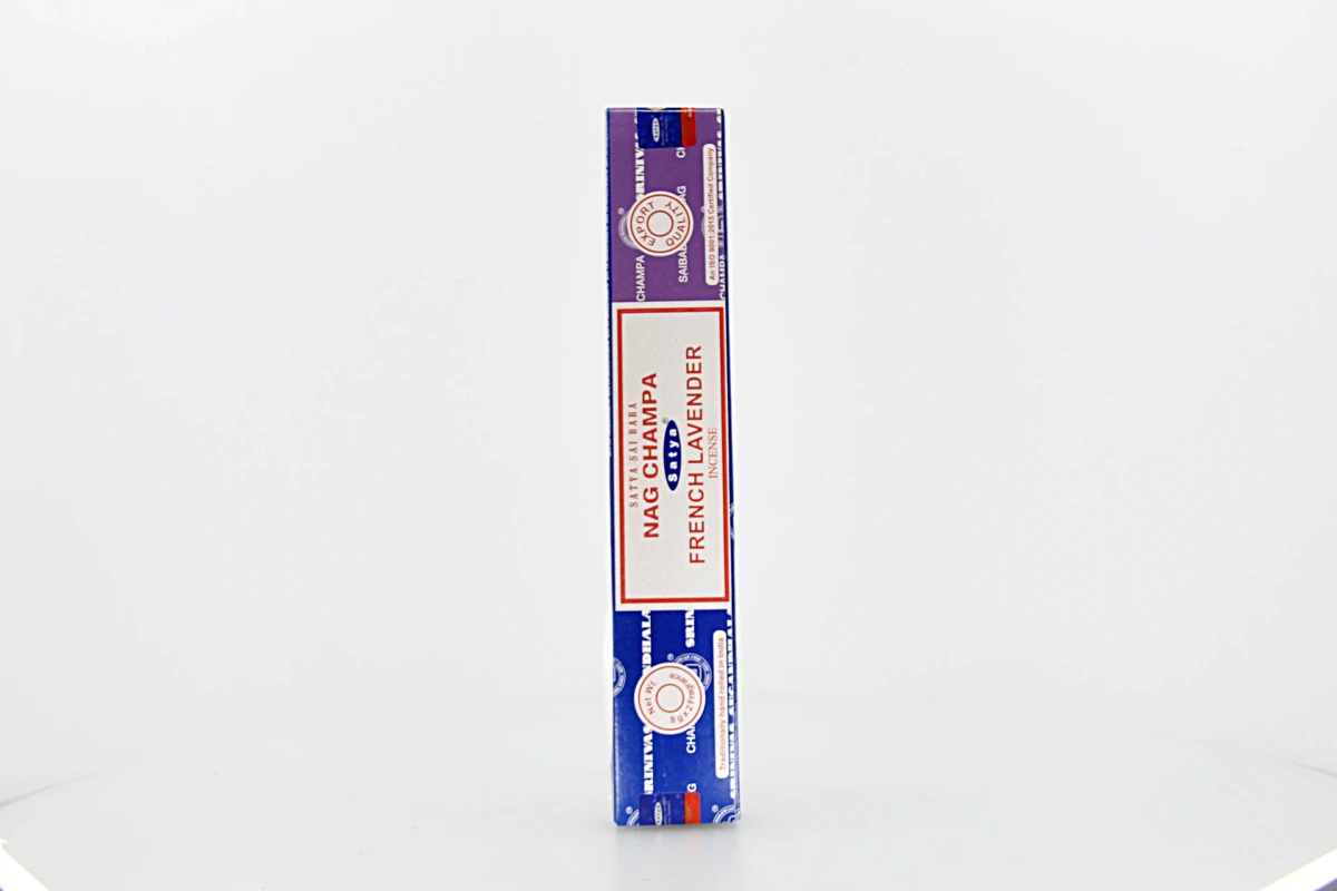 O incenso Nag Champa Lavanda combina a fragrância clássica de Nag Champa com a suavidade calmante da lavanda