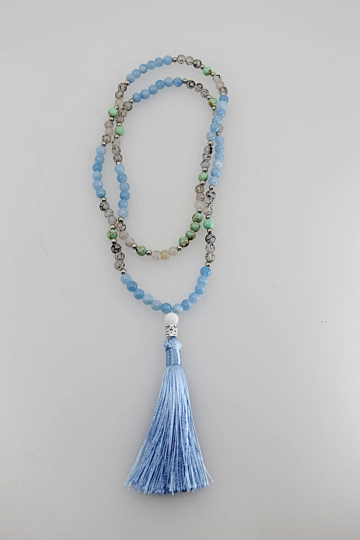 Um japamala é um cordão de contas utilizado na meditação