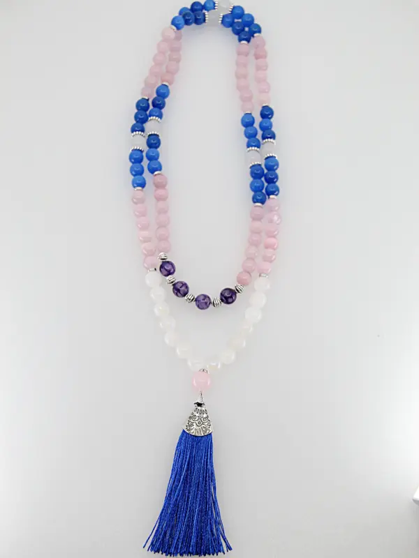 Um japamala é um cordão de contas utilizado na meditação