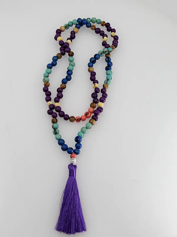 Um japamala é um cordão de contas utilizado na meditação