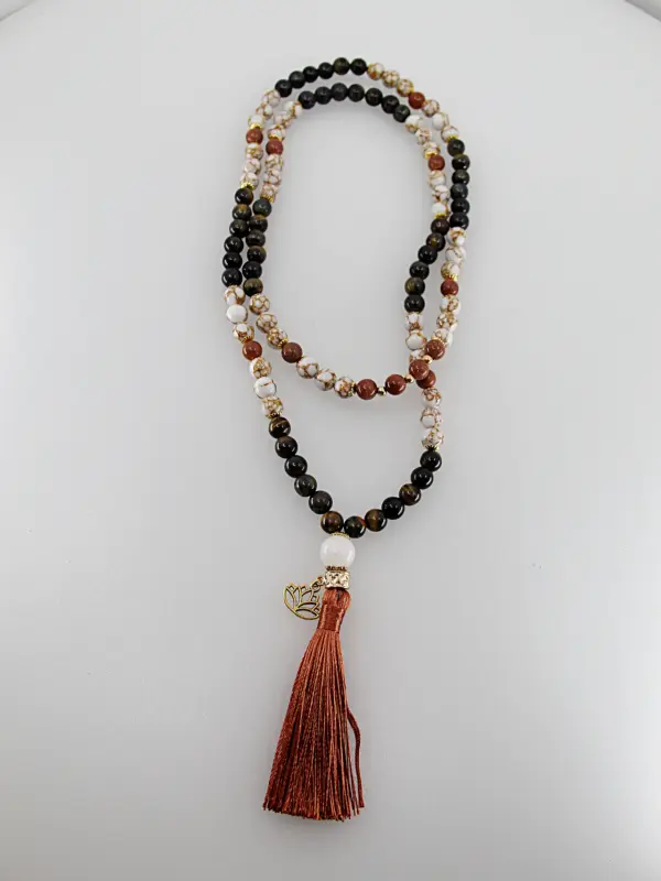 Um japamala é um cordão de contas utilizado na meditação