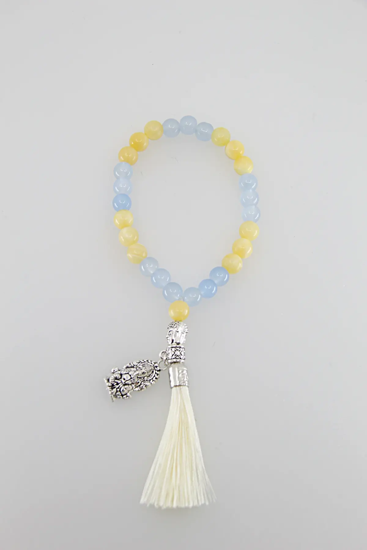 Um japamala é um cordão de contas utilizado na meditação