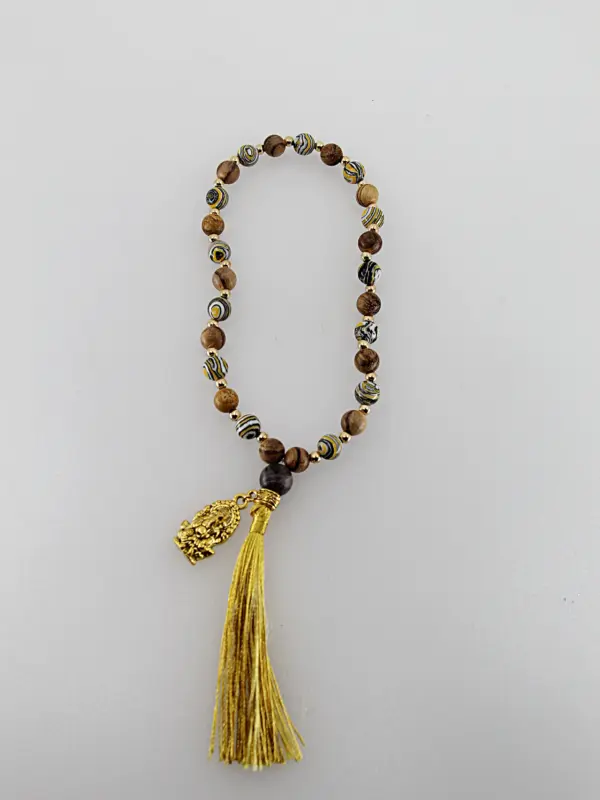 Um japamala é um cordão de contas utilizado na meditação