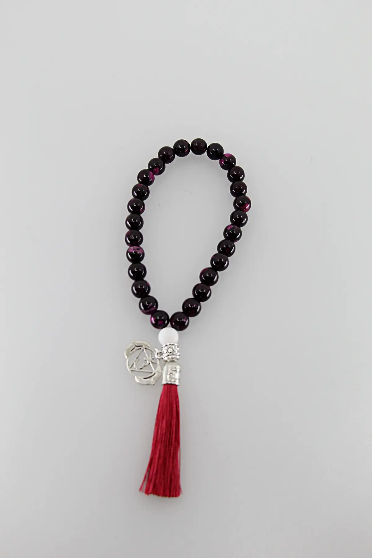 Um japamala é um cordão de contas utilizado na meditação