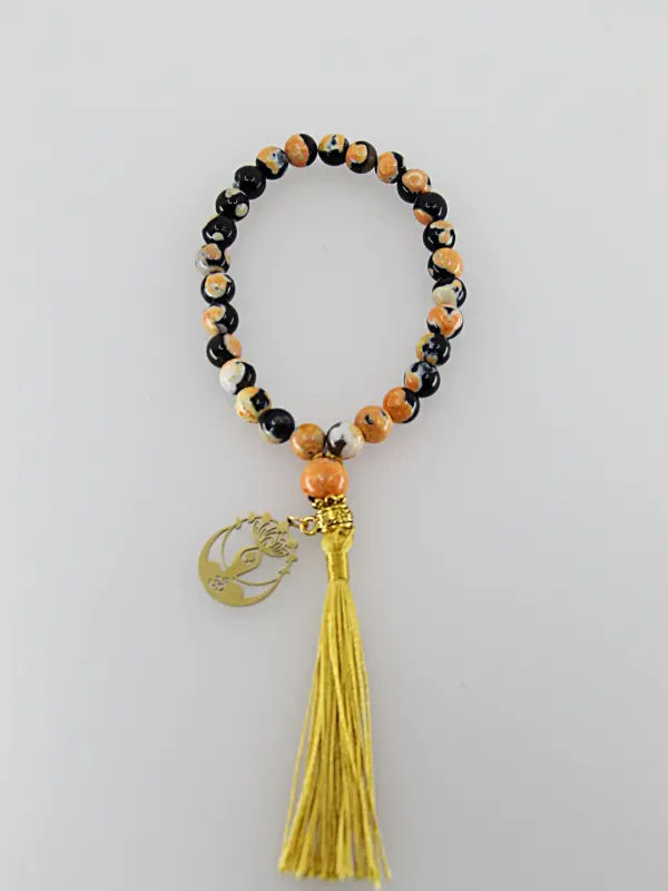 Um japamala é um cordão de contas utilizado na meditação