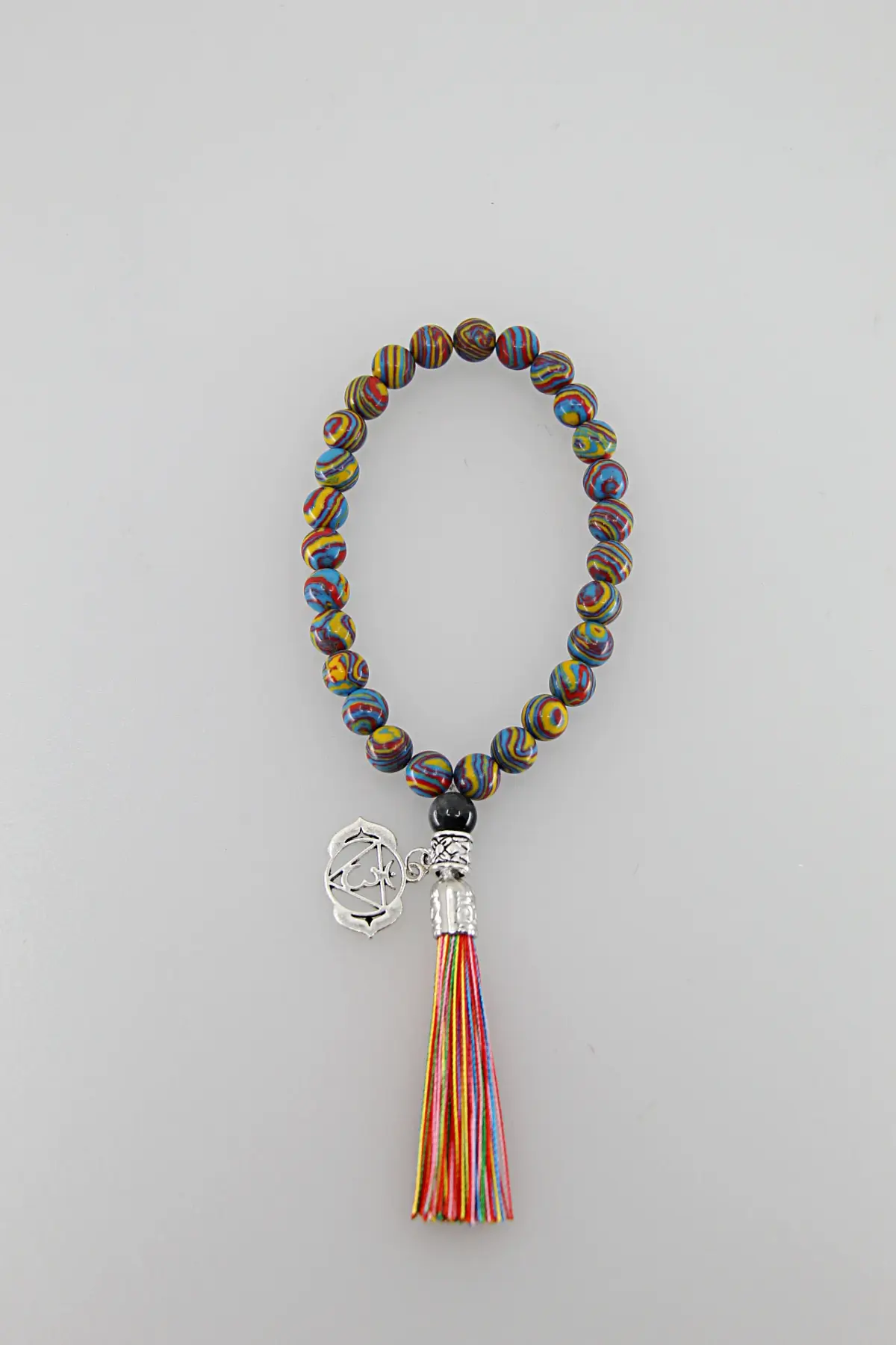 Um japamala é um cordão de contas utilizado na meditação