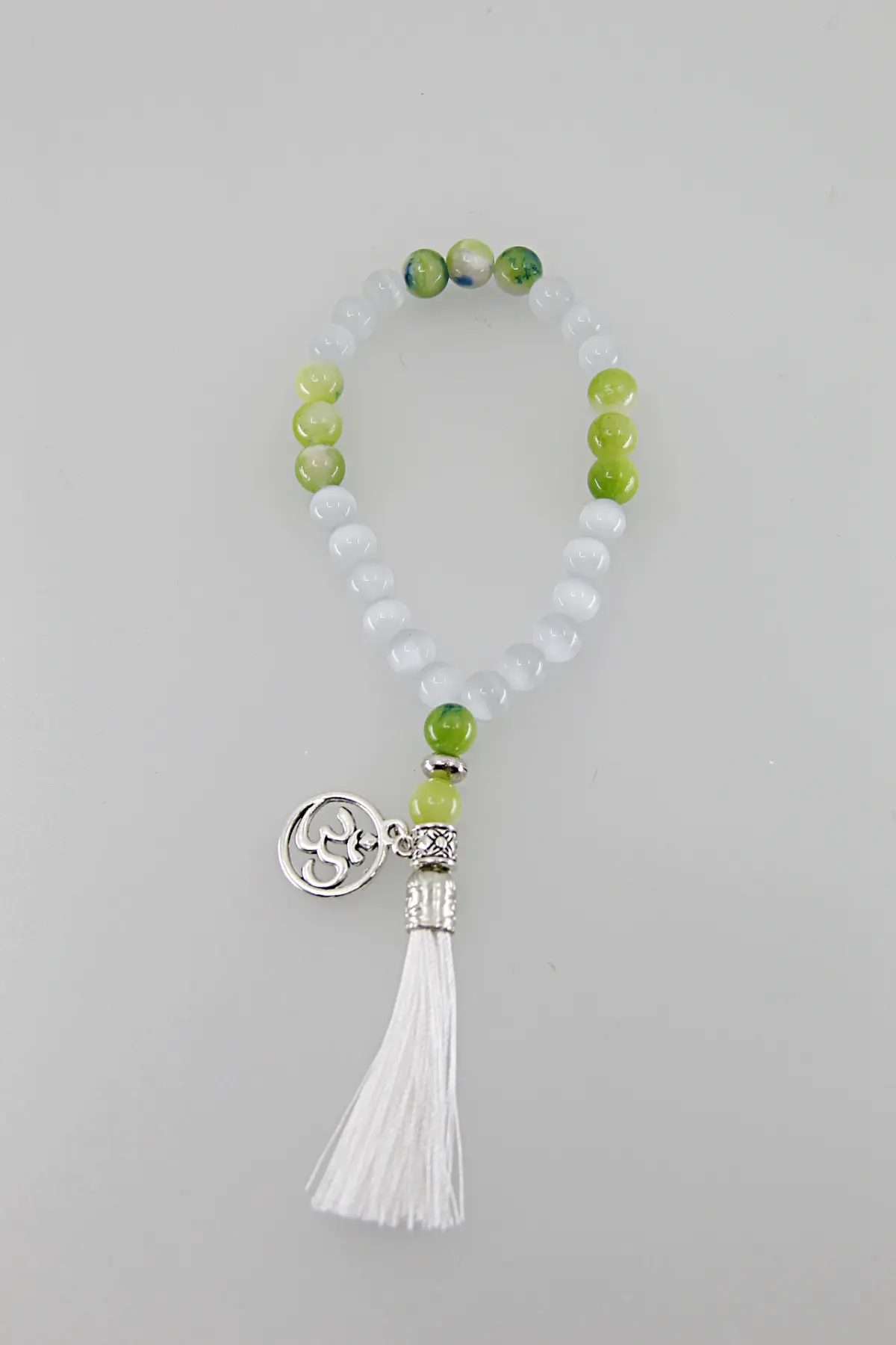Um japamala é um cordão de contas utilizado na meditação