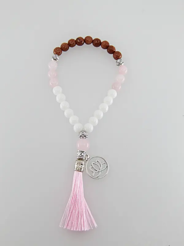 Um japamala é um cordão de contas utilizado na meditação
