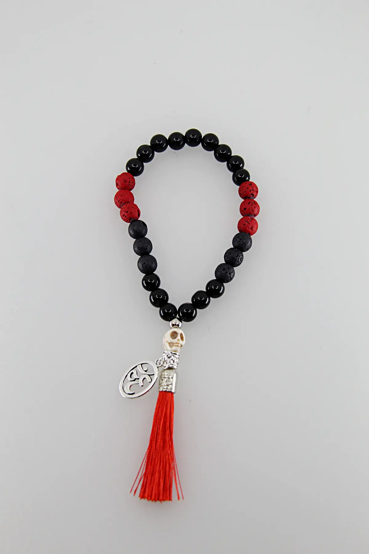 Um japamala é um cordão de contas utilizado na meditação