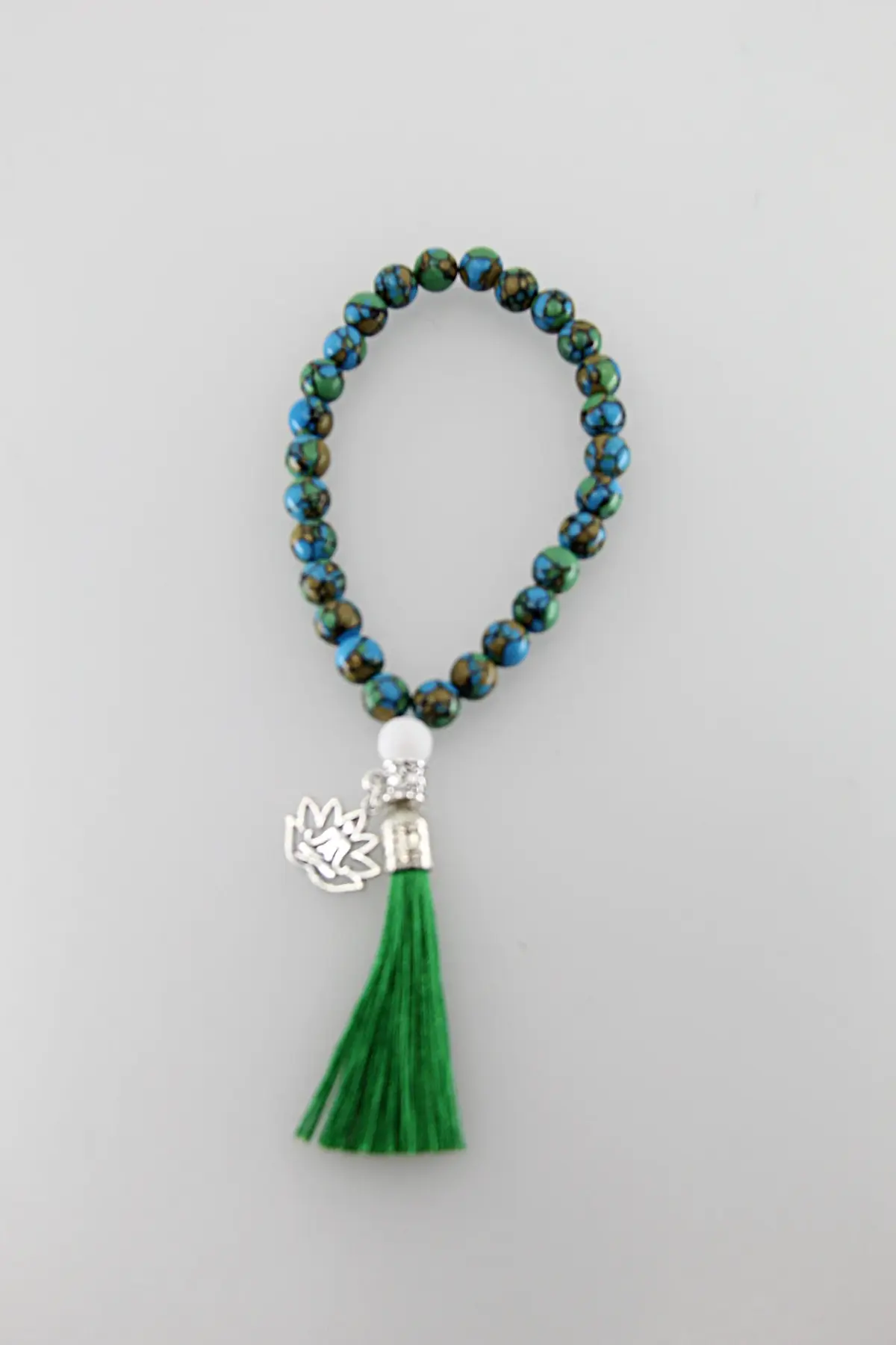 Um japamala é um cordão de contas utilizado na meditação