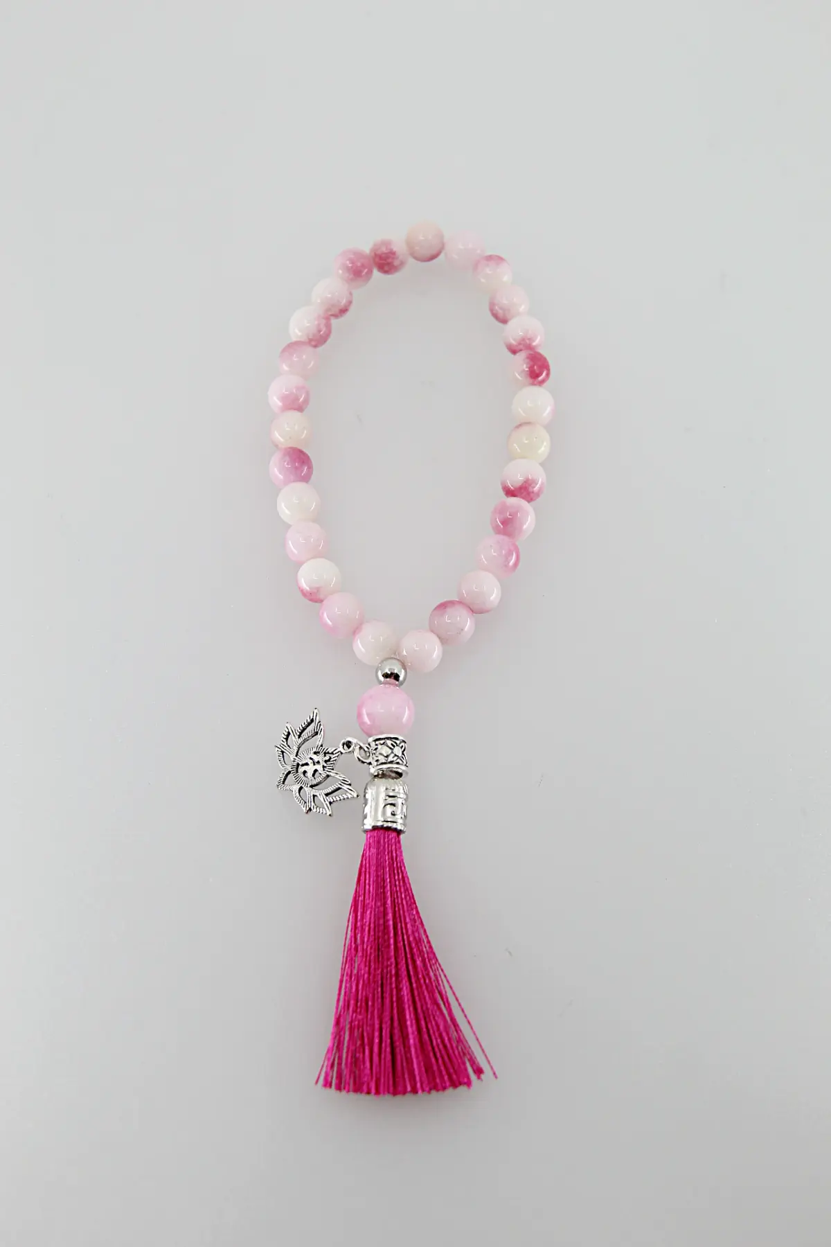 Um japamala é um cordão de contas utilizado na meditação
