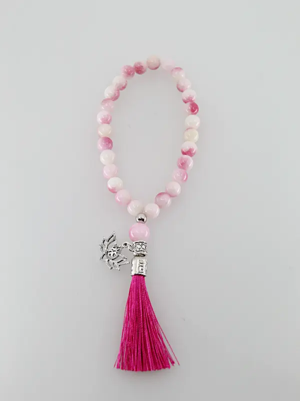 Um japamala é um cordão de contas utilizado na meditação