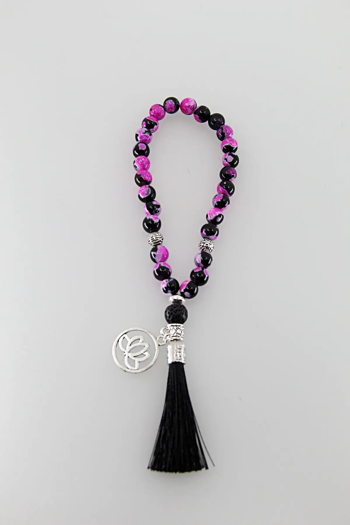 Um japamala é um cordão de contas utilizado na meditação
