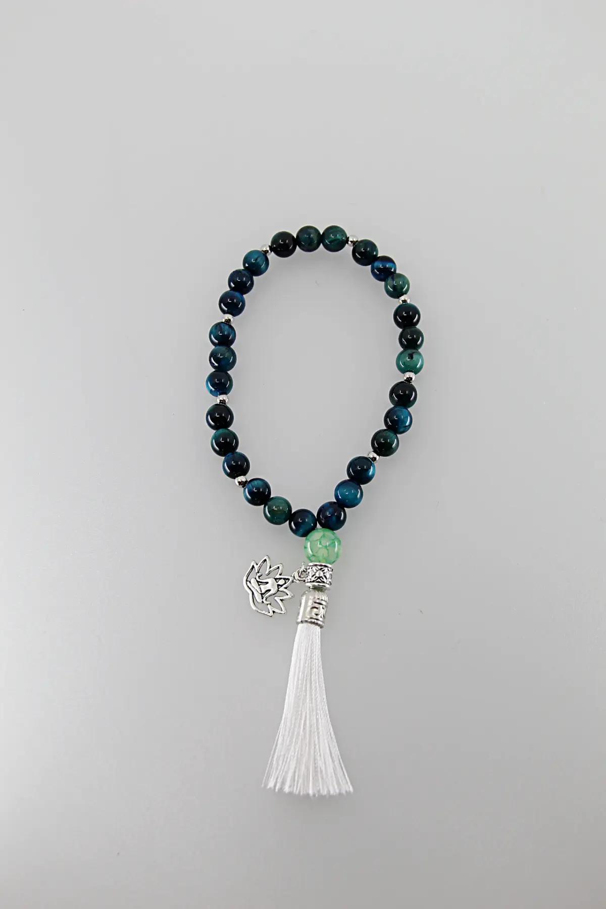 Um japamala é um cordão de contas utilizado na meditação
