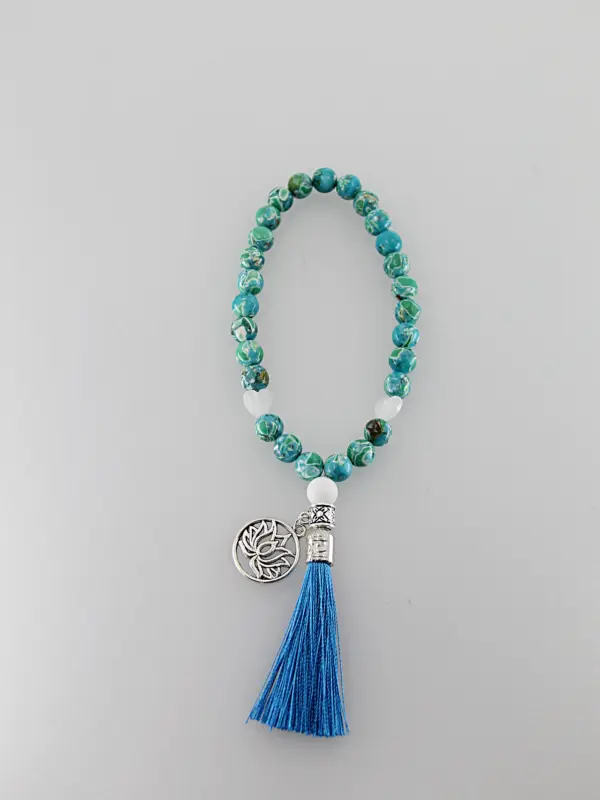 Um japamala é um cordão de contas utilizado na meditação