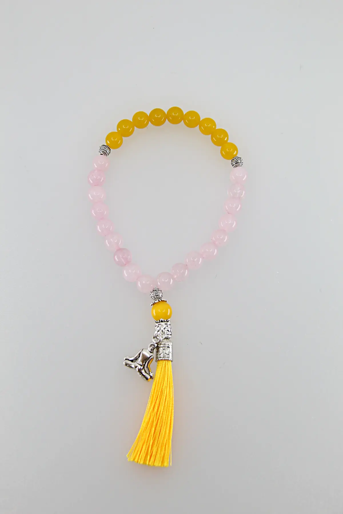 Um japamala é um cordão de contas utilizado na meditação