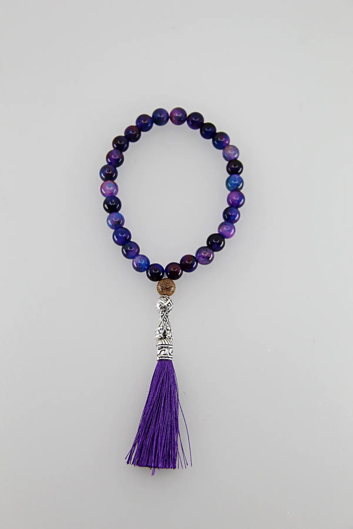 Um japamala é um cordão de contas utilizado na meditação