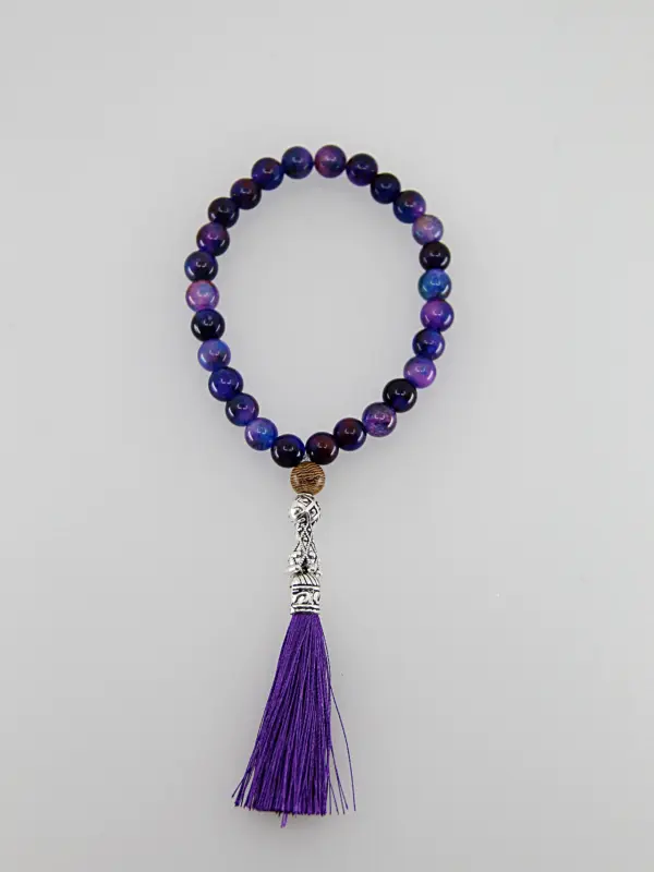 Um japamala é um cordão de contas utilizado na meditação