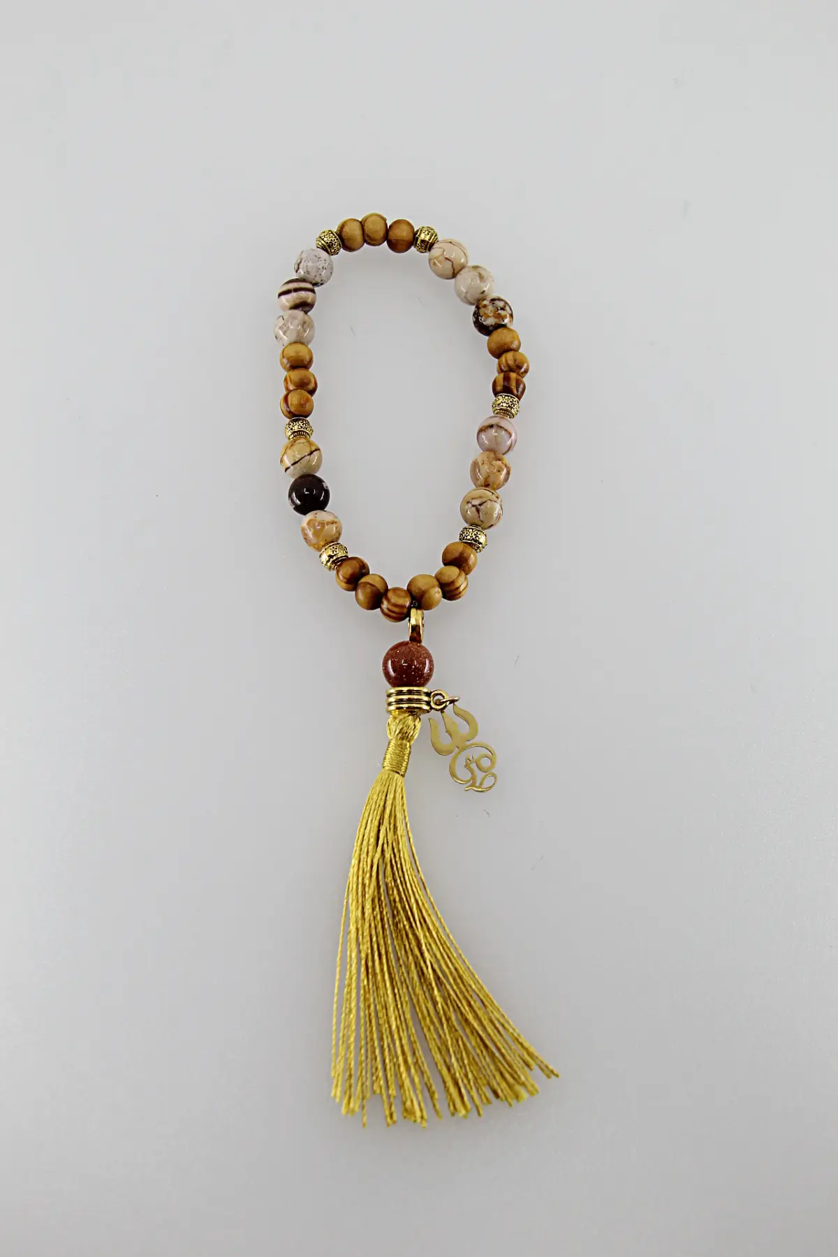 Um japamala é um cordão de contas utilizado na meditação