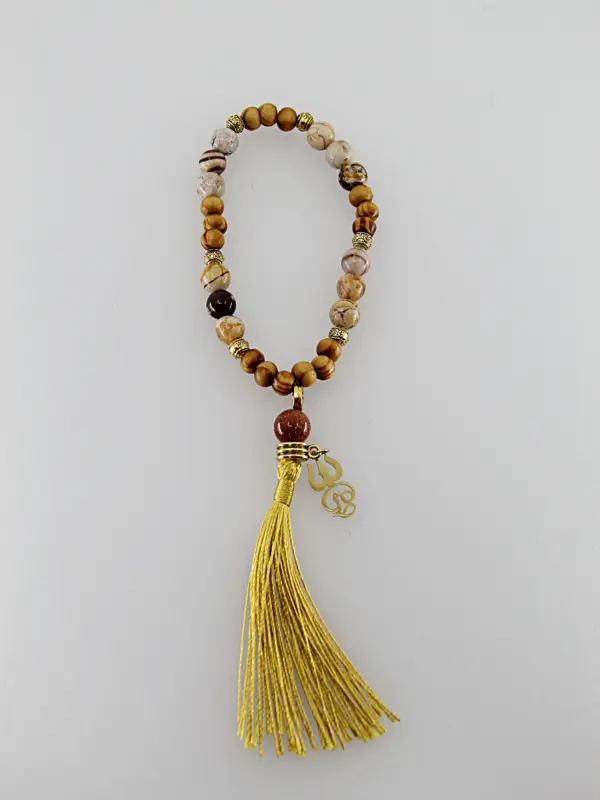 Um japamala é um cordão de contas utilizado na meditação