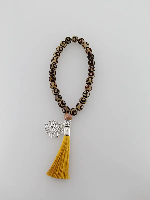 Um japamala é um cordão de contas utilizado na meditação