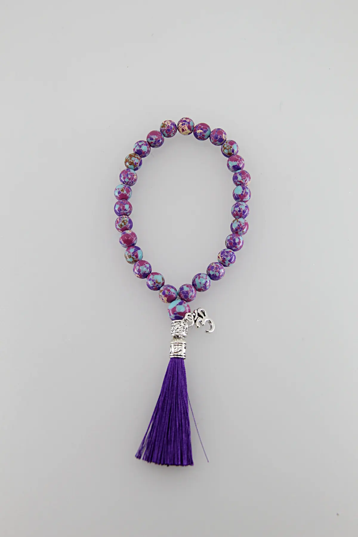 Um japamala é um cordão de contas utilizado na meditação