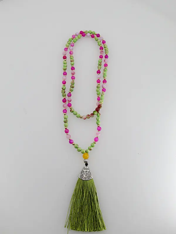 Um japamala é um cordão de contas utilizado na meditação