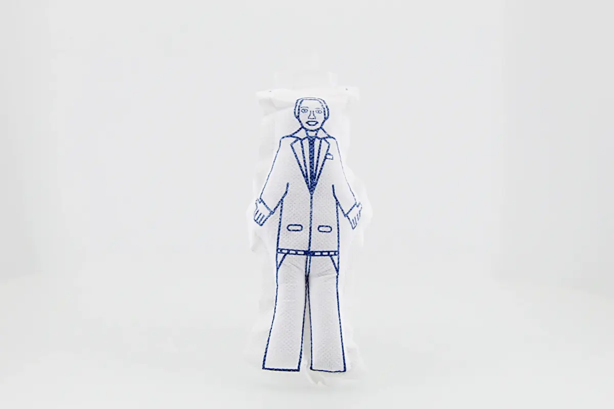 Boneco artesanal em pano