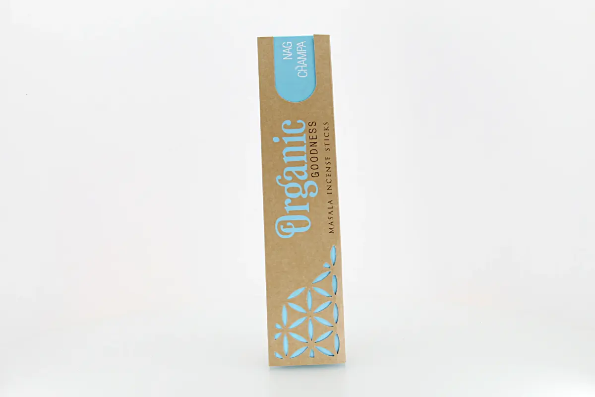 O incenso Orgânico Nag Champa é produzido na Índia com ingredientes naturais e sustentáveis
